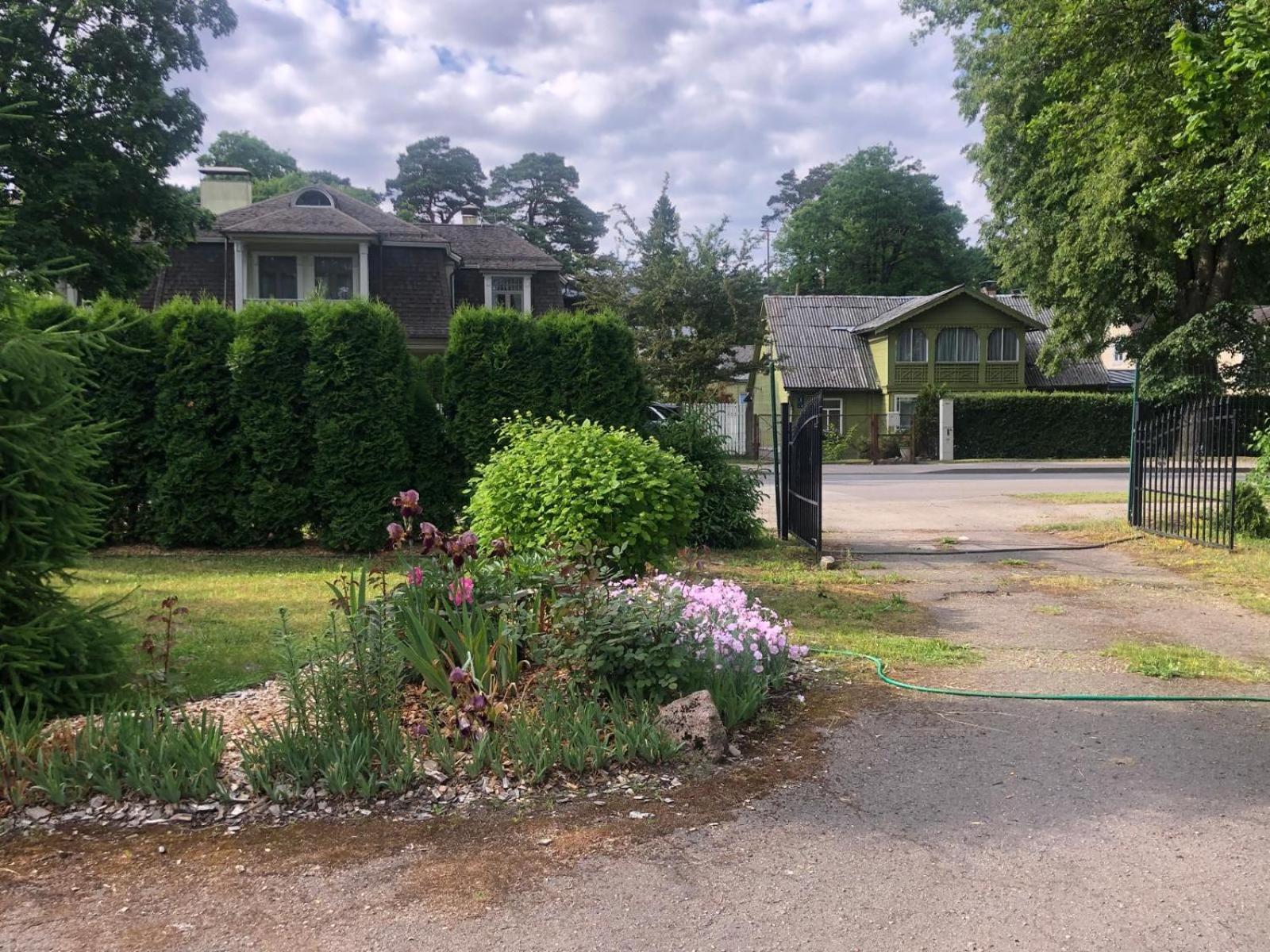 Melluzi Cottage Jūrkalne Eksteriør billede